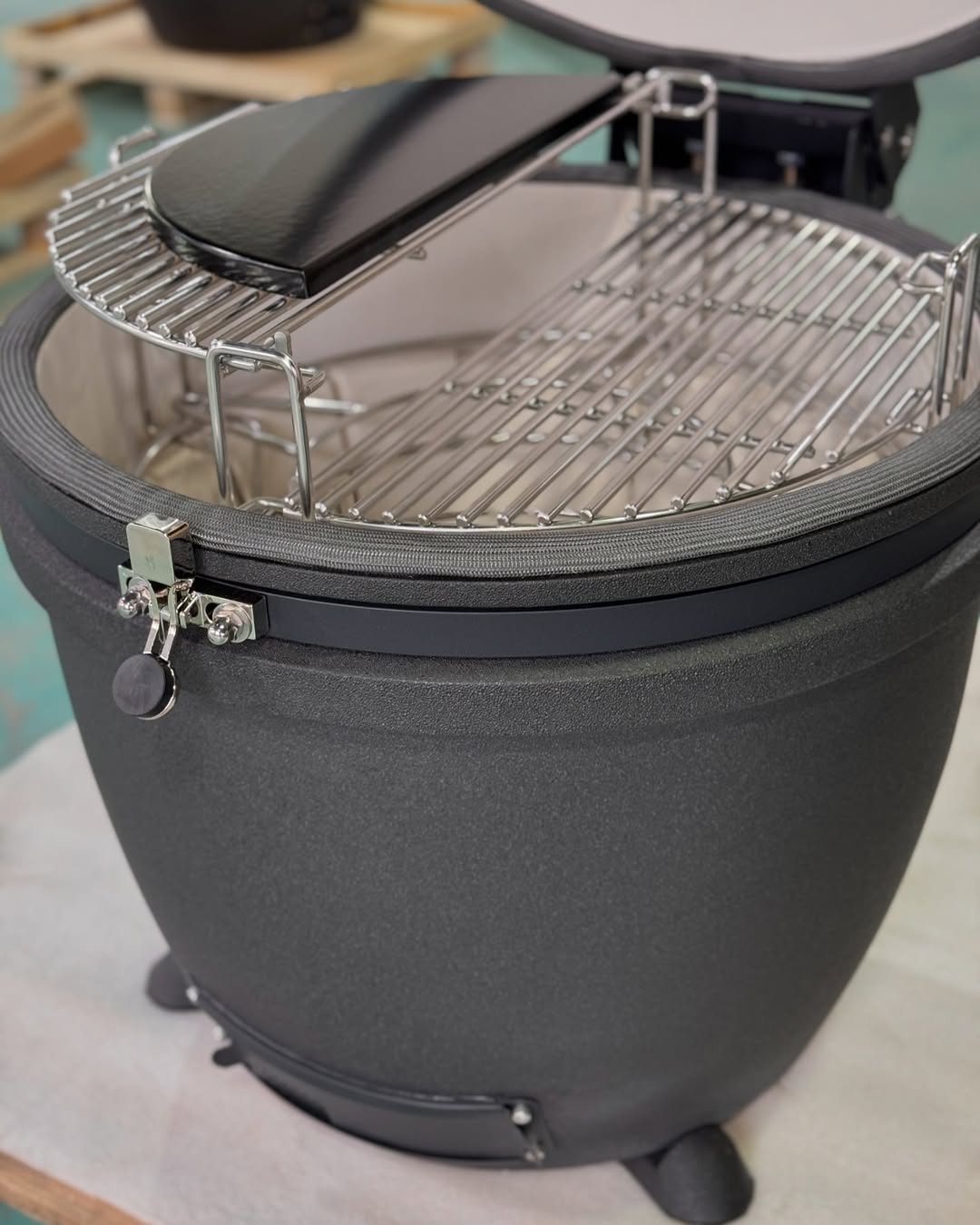 Bison Kamado grill