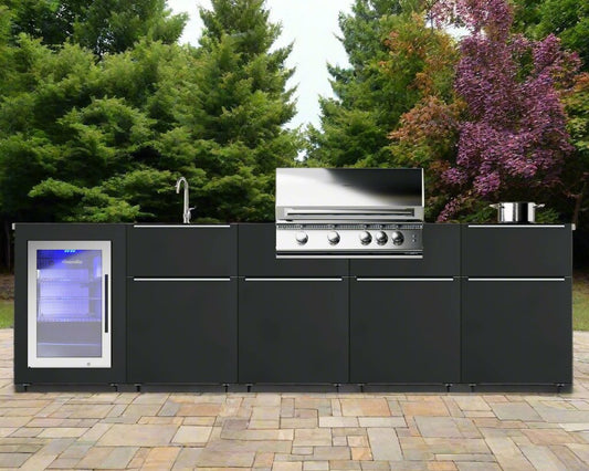 Elements 501: Rummeligt udekøkken med håndvask, gasgrill, køleskab og induktionskogeplade