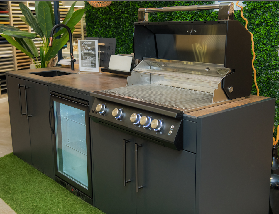 Modulært udekøkken med gasgrill, køleskab og vask