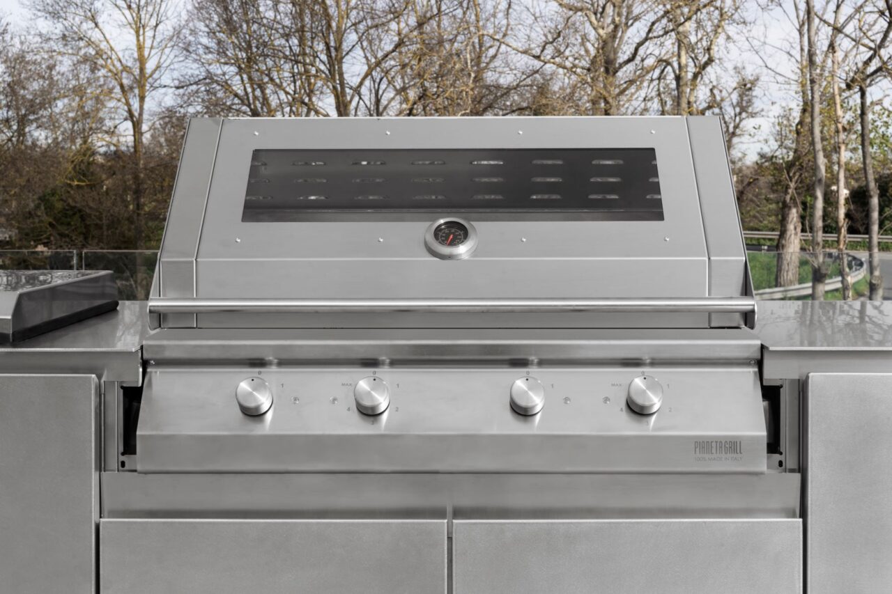 Via Nolfi 530 udekøkken med vask, gasblus, god arbejdsplads og indsats til grill