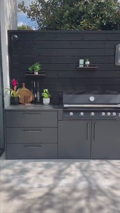Brabura udekøkken med gasblus, håndvask og gasgrill